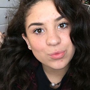 Meet your Posher, Briana